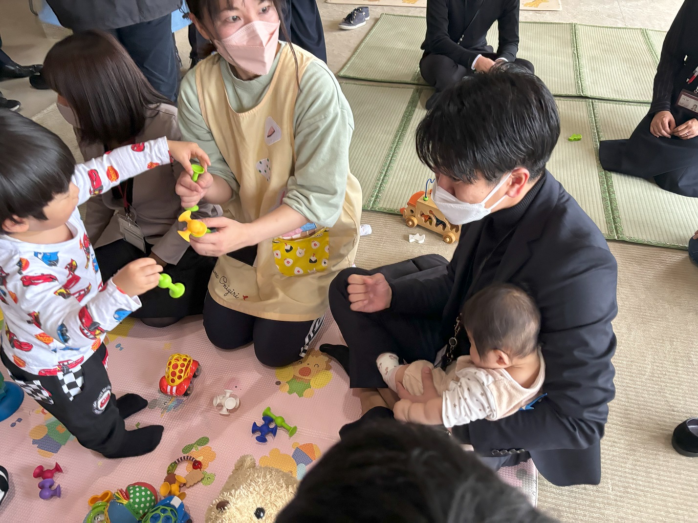企業版赤ちゃんふれあい体験を実施しました