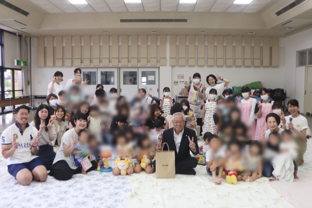 コープ山口様から多胎児家庭へコープ商品を寄付いただきました。